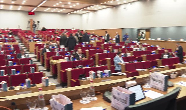 İzmir Büyükşehir Belediye Başkanı Tugay’dan tek soruluk “Esenyurt” yorumu