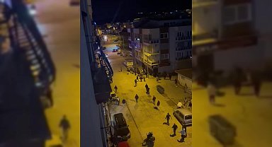 İzmir'de silahlı çatışma ihbarına giden polis ekibine silahlı saldırı: 3 polis yaralandı