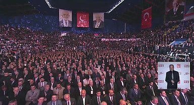 Temel Karamollaoğlu, iktidarın İsrail politikasını eleştirdi, AK Partili isimler salondan ayrıldı