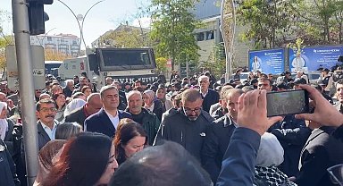 Van'da kayyum protestosu...