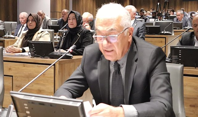 Yeşilyurt Belediye Meclisi'nin CHP'li üyesi Hurşit Kuşçu, kayyum atamalarına tepki gösterdi: