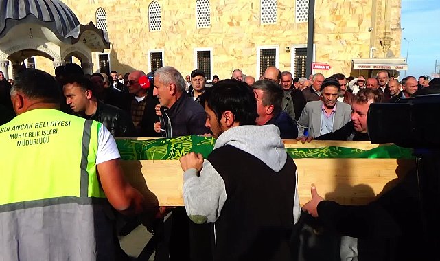 Artvin’deki heyelanda yaşamını yitiren 4 kişi Giresun'da toprağa verildi