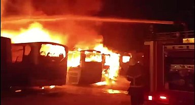 Burdur'da yangın; 5 halk otobüsü kullanılamaz hale geldi