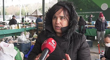 Çankaya Belediyesi'nin Organik Pazarı'ndan alışveriş yapan bir vatandaş: Pestisitler son derece tehlikeli olduğu için önemli gördüğüm gıdaları buradan alıyorum