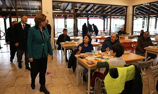 Eskişehir Büyükşehir Belediye Başkanı Ünlüce’den Kent Lokantası’na ziyaret