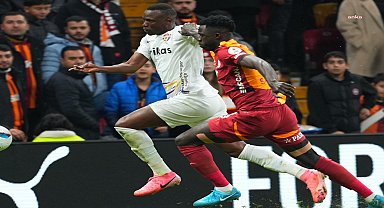 Galatasaray sahasında Eyüpspor ile 2-2 berabere kaldı