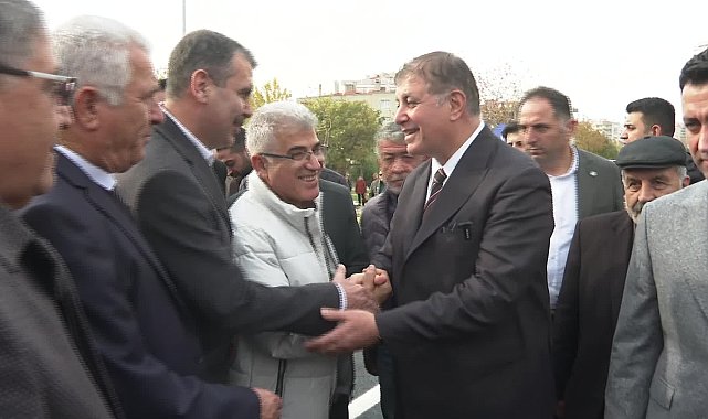 İzmir Büyükşehir Belediye Başkanı Tugay: Hiç kimse başını öne eğmesin, halkımızın yanında olacağız