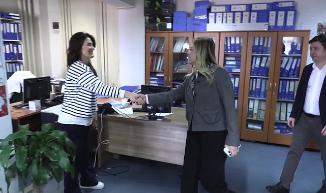 Konak Belediye Başkanı Mutlu belediye çalışanlarının yeni yılını kutladı