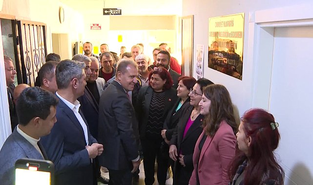 Mersin Büyükşehir Belediye Başkanı Seçer, CHP Silifke İlçe Başkanlığı’nı ziyaret etti