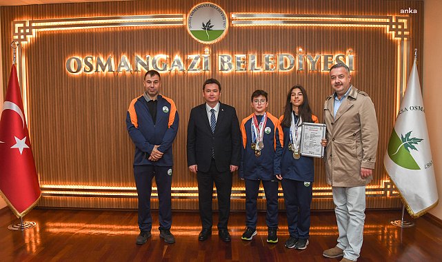 Osmangazi Belediye Başkanı Aydın, şampiyon sporcuları makamında ağırladı