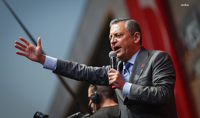 Özgür Özel’den yeni yıl mesajı: “2025 yılı, çok daha büyük bir mücadelenin yılı olacaktır”
