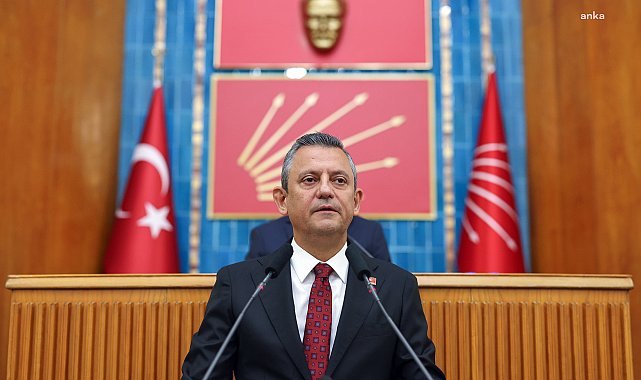 Özgür Özel, siyasi parti liderlerinin yeni yıllarını kutladı