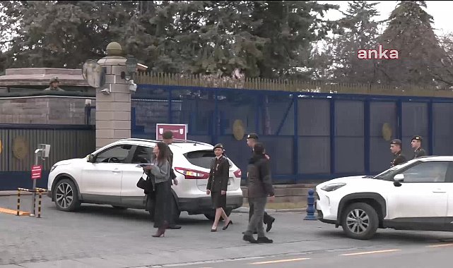 5 teğmen ve 3 disiplin amirine