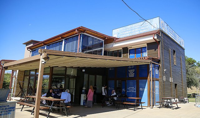 Antalya Büyükşehir Belediyesi, Alzheimer hastalarına ve yakınlarına