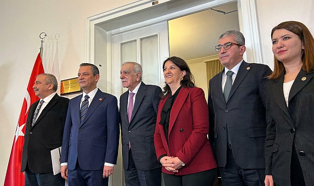 DEM Parti heyeti-CHP görüşmesi başladı