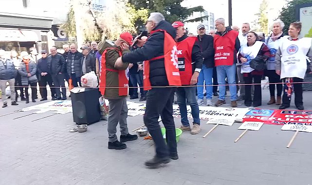 DİSK Emekli Sen; SGK, TÜİK ve Hazine ve Maliye Bakanlığı flamalarını yıkadı: