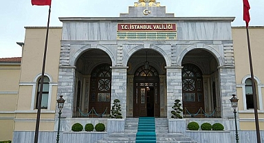 İstanbul Valiliği'nden kamu çalışanları için cuma namazı yazısı