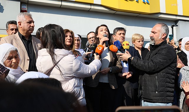 Tülay Hatimoğulları: ''Bir yandan belediyelerin ve halkın iradesini gasp ederken öte yandan barışın sesi yükselemez''