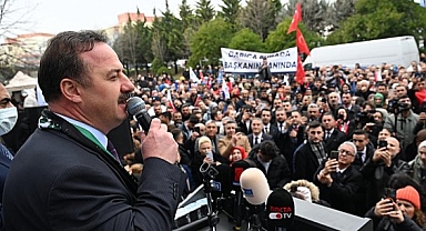 Yavuz Ağıralioğlu: 