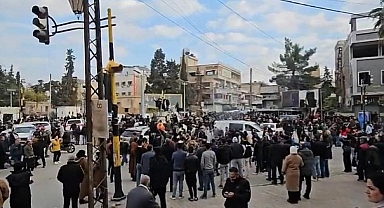 AB, Suriye'ye yönelik yaptırımlarını hafifletiyor