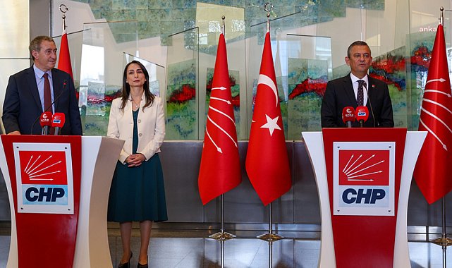 CHP Genel Başkanı Özel, DEM Parti Eş Genel Başkanları Hatimoğulları ve Bakırhan ile telefonda görüştü