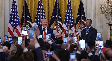 Donald Trump: Ukrayna ile nadir toprak elementlerinin ABD'ye verilmesi konusunda anlaşmaya yakınız