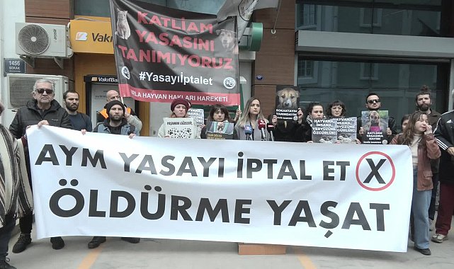 Erzincan'da hayvanların öldürülmesi İzmir'de protesto edildi