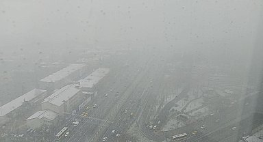 İstanbul'da kar yağışı etkili olmaya başladı... İBB Başkanı İmamoğlu uyarılarda bulundu