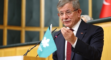 Ahmet Davutoğlu: 