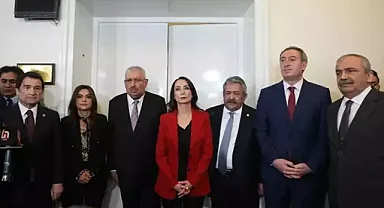 DEM Parti heyeti AK Parti'yi TBMM'de ziyaret etti... 