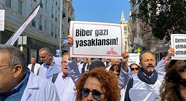 İstanbul'da hekimler ve eczacılar beyaz önlükleriyle Saraçhane'ye yürüdü...
