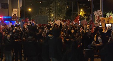 İzmir'deki 'İmamoğlu' eylemine TOMA ile müdahale