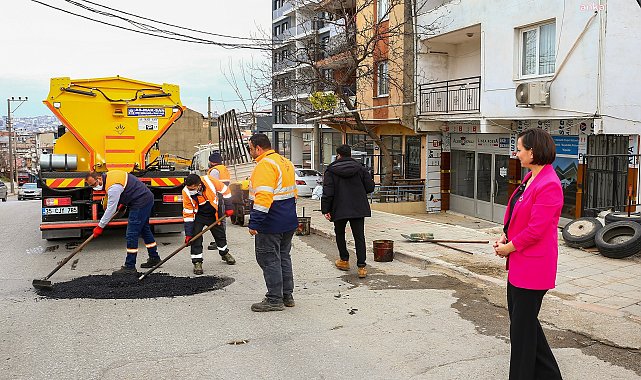 Karabağlar’da asfalt yama robotu sahaya indi