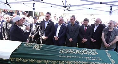 Özgür Özel, eski TBMM Başkanvekili Haydar Akar'ın babasının cenaze törenine katıldı 