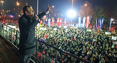 Özgür Özel Saraçhane'de: 