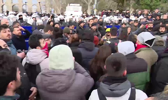 Saraçhane'de gerginlik ve biber gazlı müdahale