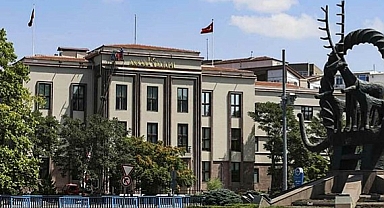 Ankara Valiliği: Ankara genelinde hava sıcaklıkları hissedilir derecede azalarak, mevsim normalleri altına inecek