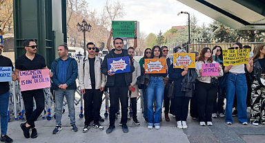 Atama bekleyen öğretmenler MEB önünde eylemde: 