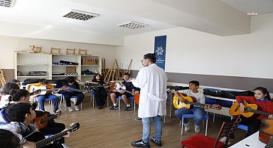 Aydın Büyükşehir Belediyesi'nin çocuklara ve gençlere yönelik düzenlediği eğitimler devam ediyor