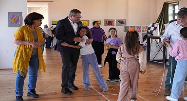 Ayvalık Belediyesi'nin “Oyuna Davet” adlı interaktif sergisi, devam ediyor
