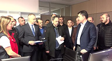 Bakan Kurum İstanbul’da depremle ilgili son durumu değerlendirdiği koordinasyon toplantısı düzenledi