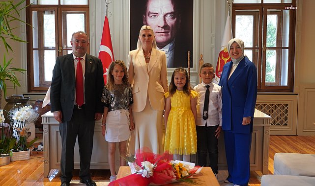 Bilecik Belediye Başkanı Subaşı, çocukları makamında ağırladı