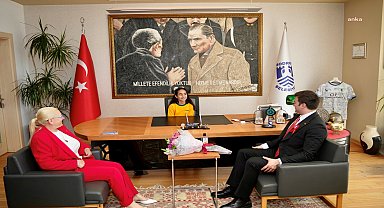 Bodrum Belediye Başkanı Mandalinci, koltuğunu çocuklara emanet etti