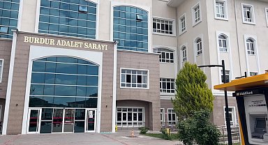 Burdur’daki kadın cinayeti davasında 9 sanığın yargılanmasına devam edildi
