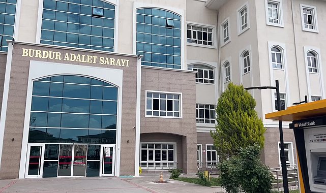 Burdur’daki kadın cinayeti davasında 9 sanığın yargılanmasına devam edildi