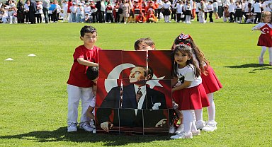 Burhaniye'de 23 Nisan coşkuyla kutlandı