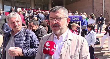 CHP Genel Merkezi’nde imza kampanyası… Veli Ağbaba: “Bu mücadele, İmamoğlu‘nu cezaevinden çıkarıp cumhurbaşkanı yapıncaya kadar devam edecek”