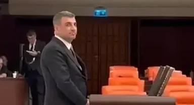 CHP'li Erol'dan TBMM Genel Kurulu'nda sessiz protesto