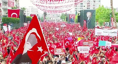 CHP'nin “Millet İradesine Sahip Çıkıyor” mitingi... Mersin Büyükşehir Belediye Başkanı Seçer: