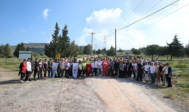 Çiğli'de doğaseverler trekking etkinliğinde bir araya geldi